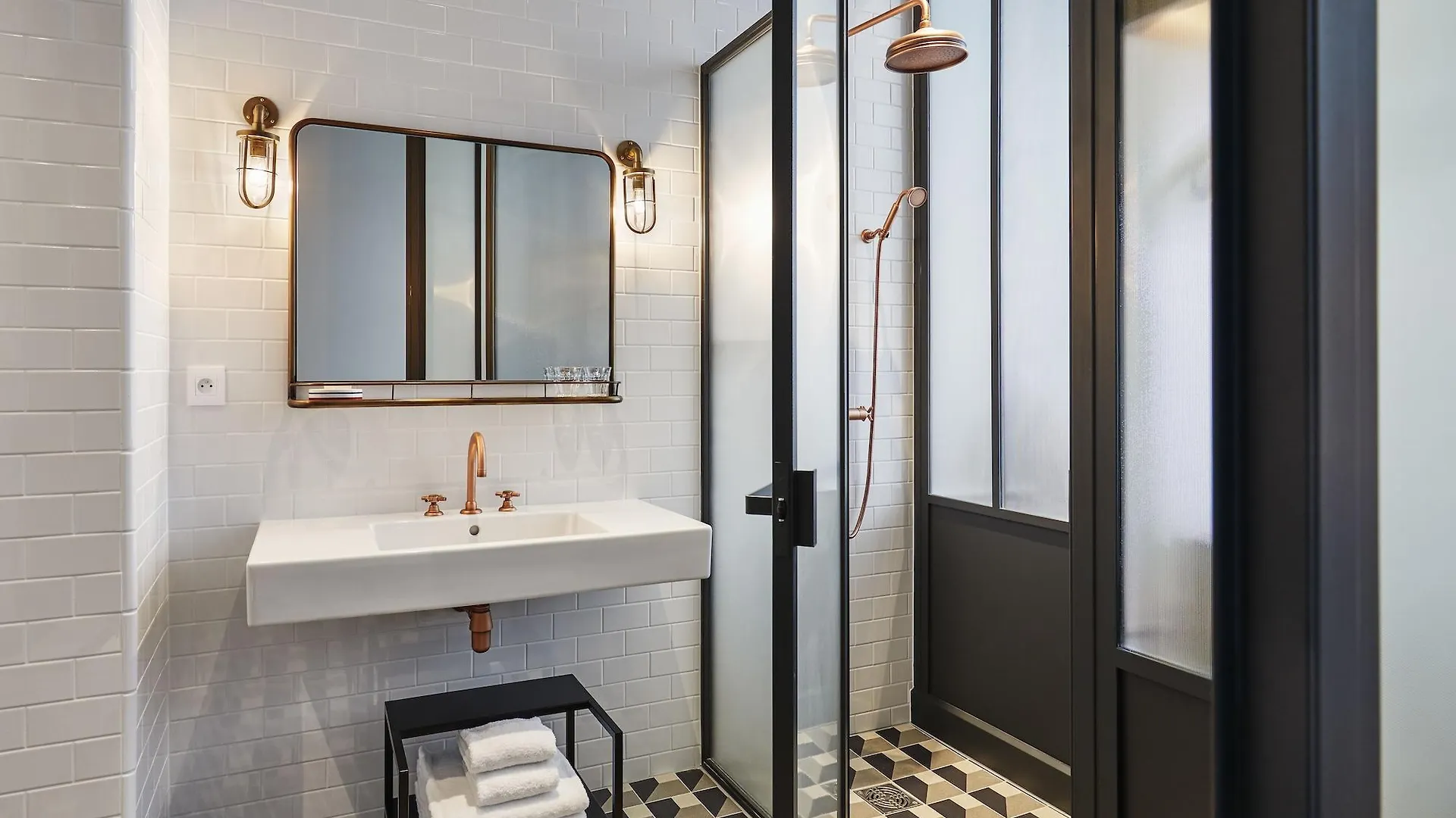 The Hoxton, Ξενοδοχείο 4*